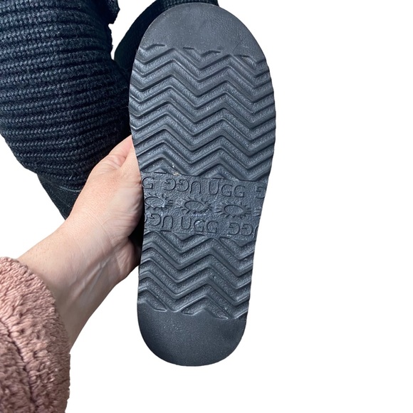UGG Classic Cardy Boots Black ribbed - Picture 11 of 13